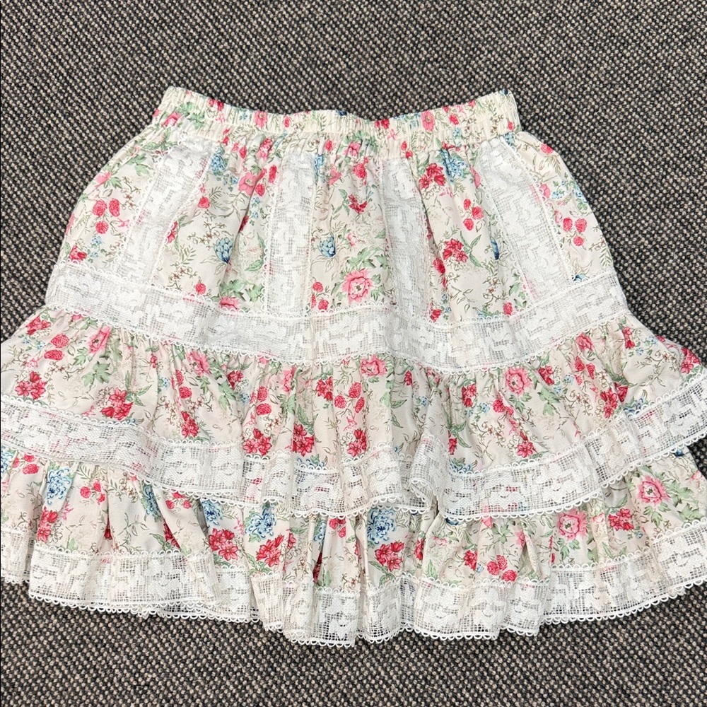 Floral Lace Trim Mini Skirt